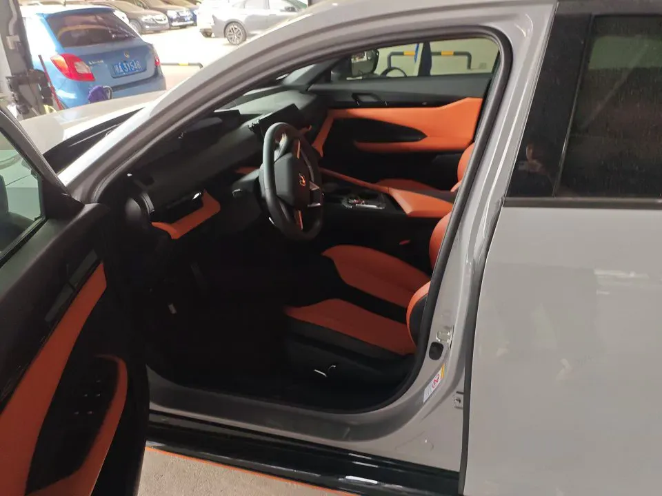 2022 ChangAn UNI-V 2.0T 233HP L4 8AT,autocango,china used car exporter,china ev exporter,chinese used car exporter,chinese used ev exporter