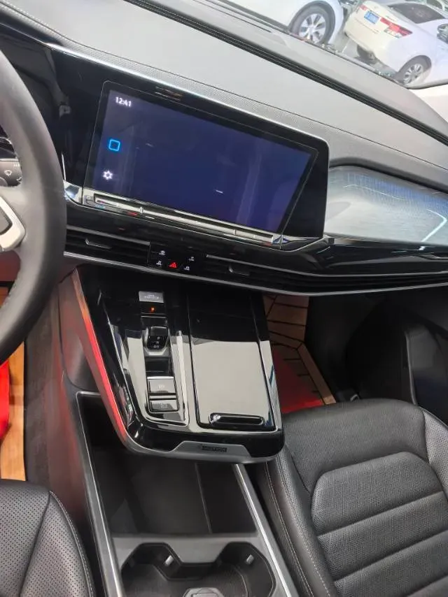 2022 Volkswagen Talagon 2.0T 220HP L4 7DCT,autocango,china used car exporter,china ev exporter,chinese used car exporter,chinese used ev exporter