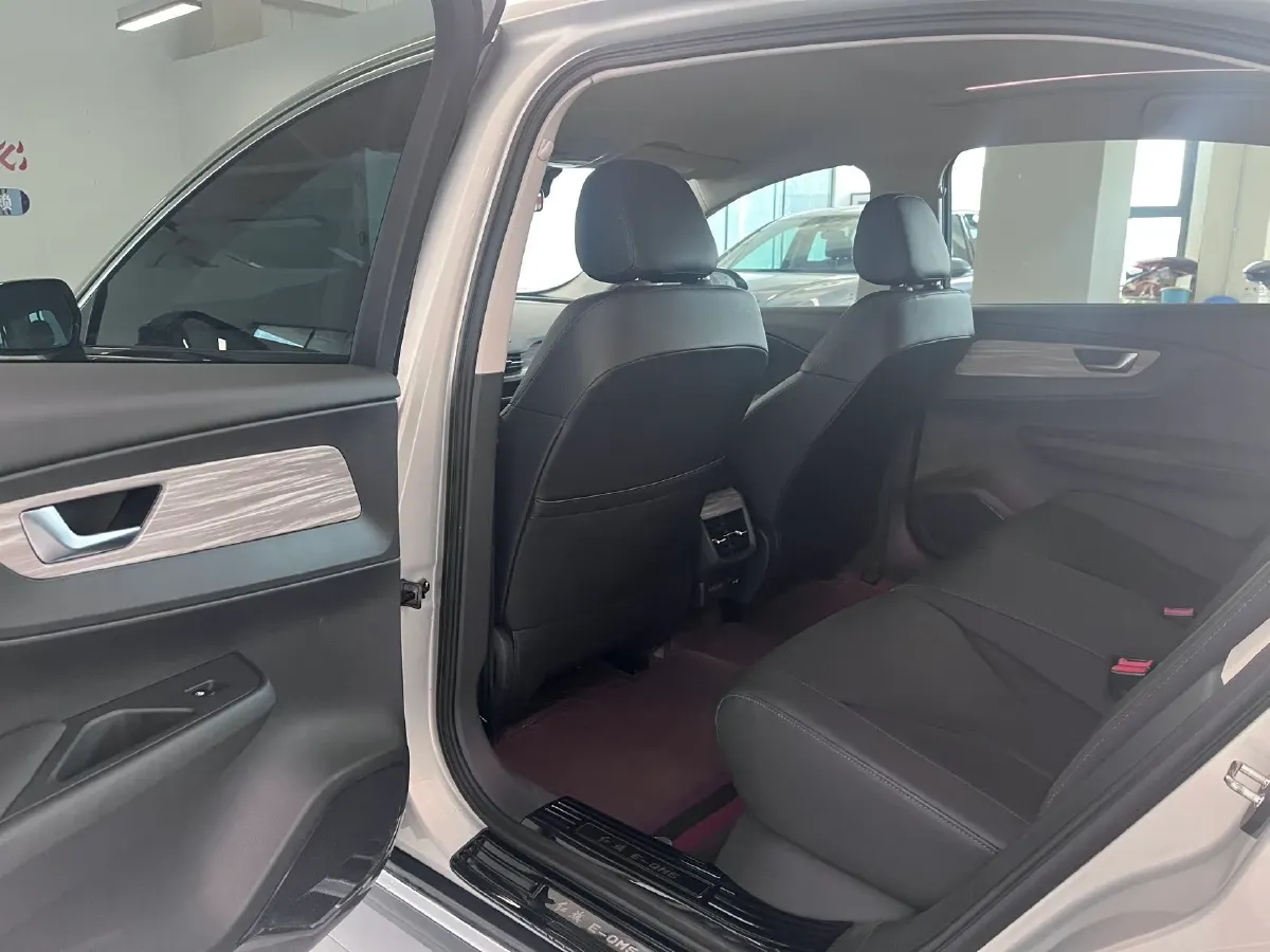 2024 HongQi E-QM5 BEV 72KWH,autocango,china used car exporter,china ev exporter,chinese used car exporter,chinese used ev exporter