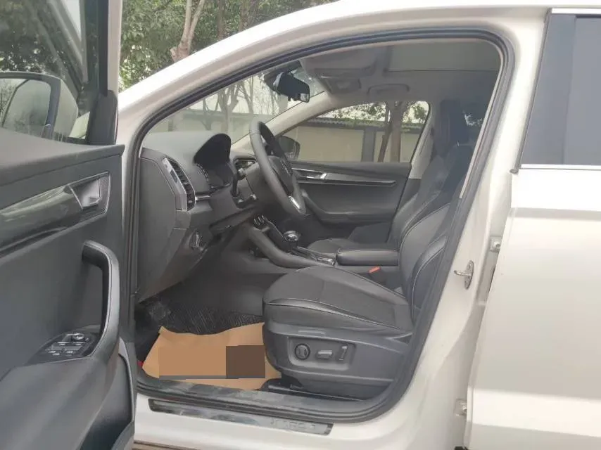 2019 Skoda Karoq 1.4T 150HP L4 7DCT,autocango,china used car exporter,china ev exporter,chinese used car exporter,chinese used ev exporter