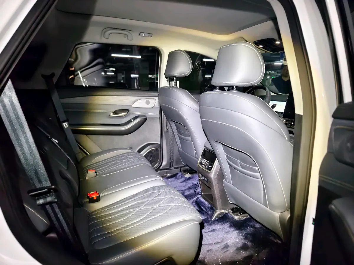 2023 Jetour Traveller 2.0T 254HP L4 7DCT,autocango,china used car exporter,china ev exporter,chinese used car exporter,chinese used ev exporter