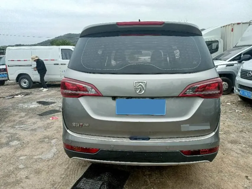 2019 BaoJun 730 1.5L 112HP L4 6MT,autocango,china used car exporter,china ev exporter,chinese used car exporter,chinese used ev exporter