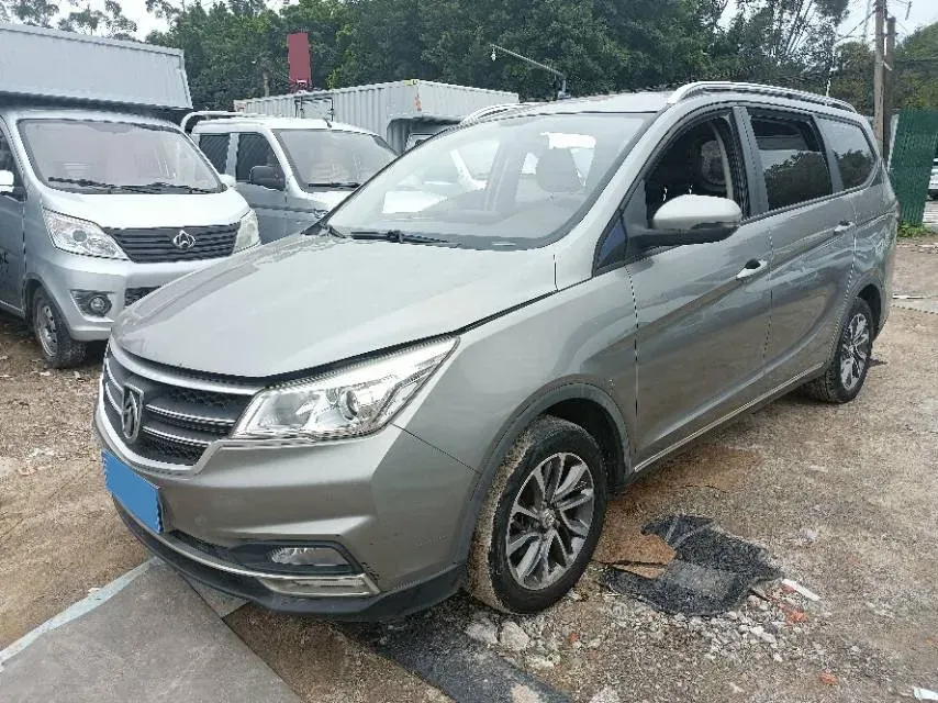 2019 BaoJun 730 1.5L 112HP L4 6MT,autocango,china used car exporter,china ev exporter,chinese used car exporter,chinese used ev exporter