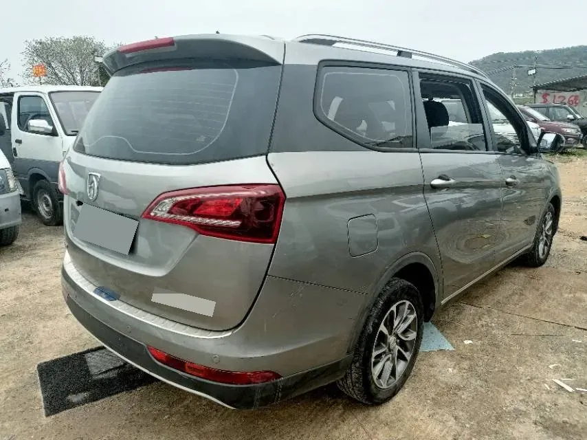 2019 BaoJun 730 1.5L 112HP L4 6MT,autocango,china used car exporter,china ev exporter,chinese used car exporter,chinese used ev exporter