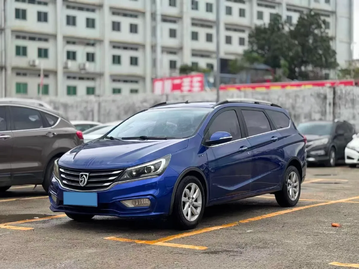 2017 BaoJun 310W 1.5L 112HP L4 6MT,autocango,china used car exporter,china ev exporter,chinese used car exporter,chinese used ev exporter