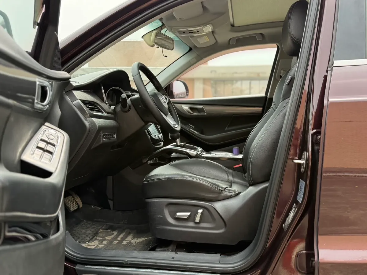 2017 Zotye SR7 1.5T 150HP L4 CVT,autocango,china used car exporter,china ev exporter,chinese used car exporter,chinese used ev exporter