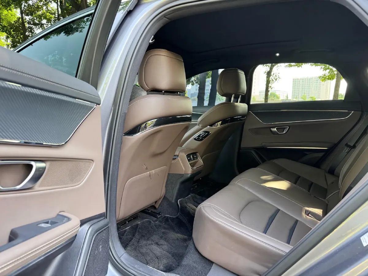 2020 WEY VV7 2.0T 227HP L4 7DCT PHEV,autocango,china used car exporter,china ev exporter,chinese used car exporter,chinese used ev exporter