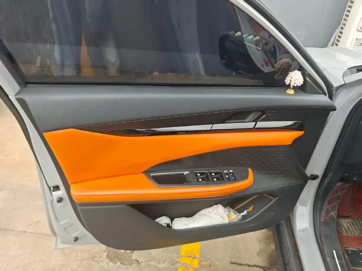 2023 ChangAn UNI-V 1.5T 188HP L4 7DCT,autocango,china used car exporter,china ev exporter,chinese used car exporter,chinese used ev exporter