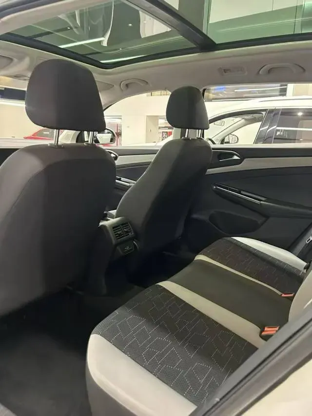 2023 Jetta VS7 1.4T 150HP L4 6AT,autocango,china used car exporter,china ev exporter,chinese used car exporter,chinese used ev exporter