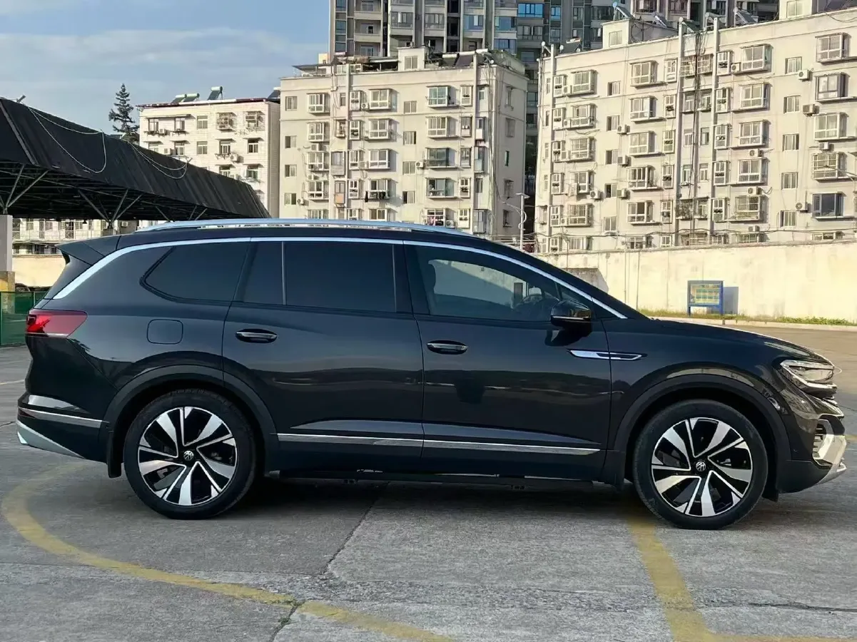 2023 Volkswagen Talagon 2.0T 220HP L4 7DCT,autocango,china used car exporter,china ev exporter,chinese used car exporter,chinese used ev exporter
