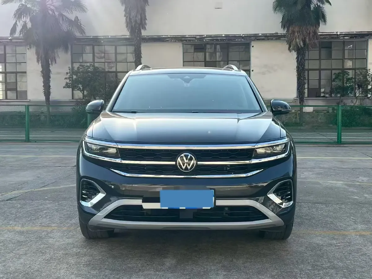 2023 Volkswagen Talagon 2.0T 220HP L4 7DCT,autocango,china used car exporter,china ev exporter,chinese used car exporter,chinese used ev exporter