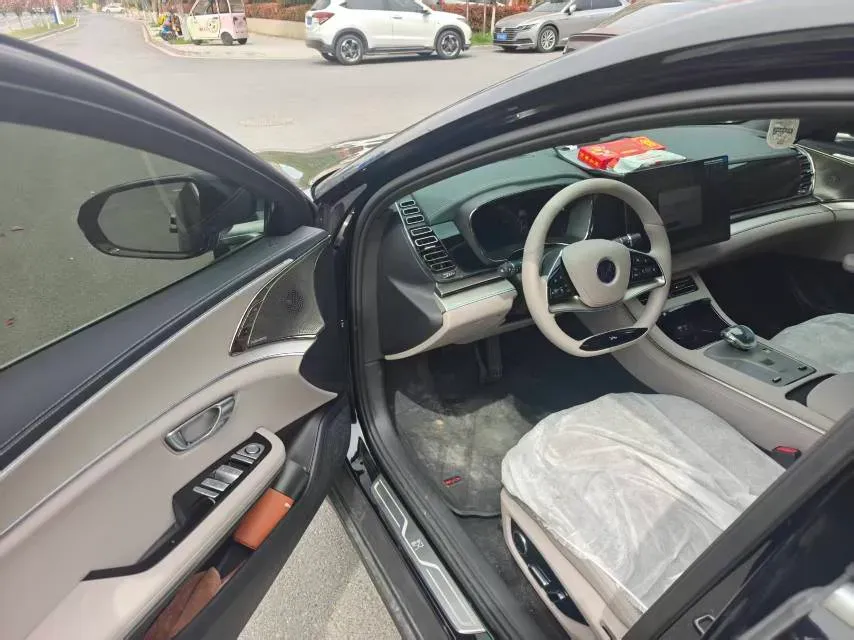 2025 BYD Han BEV 72KWH,autocango,china used car exporter,china ev exporter,chinese used car exporter,chinese used ev exporter