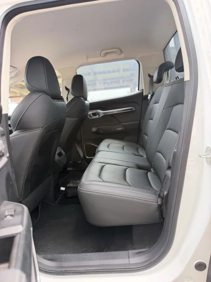 2025 Radar RD5 1.5T 163HP L4 3DHT PHEV,autocango,china used car exporter,china ev exporter,chinese used car exporter,chinese used ev exporter