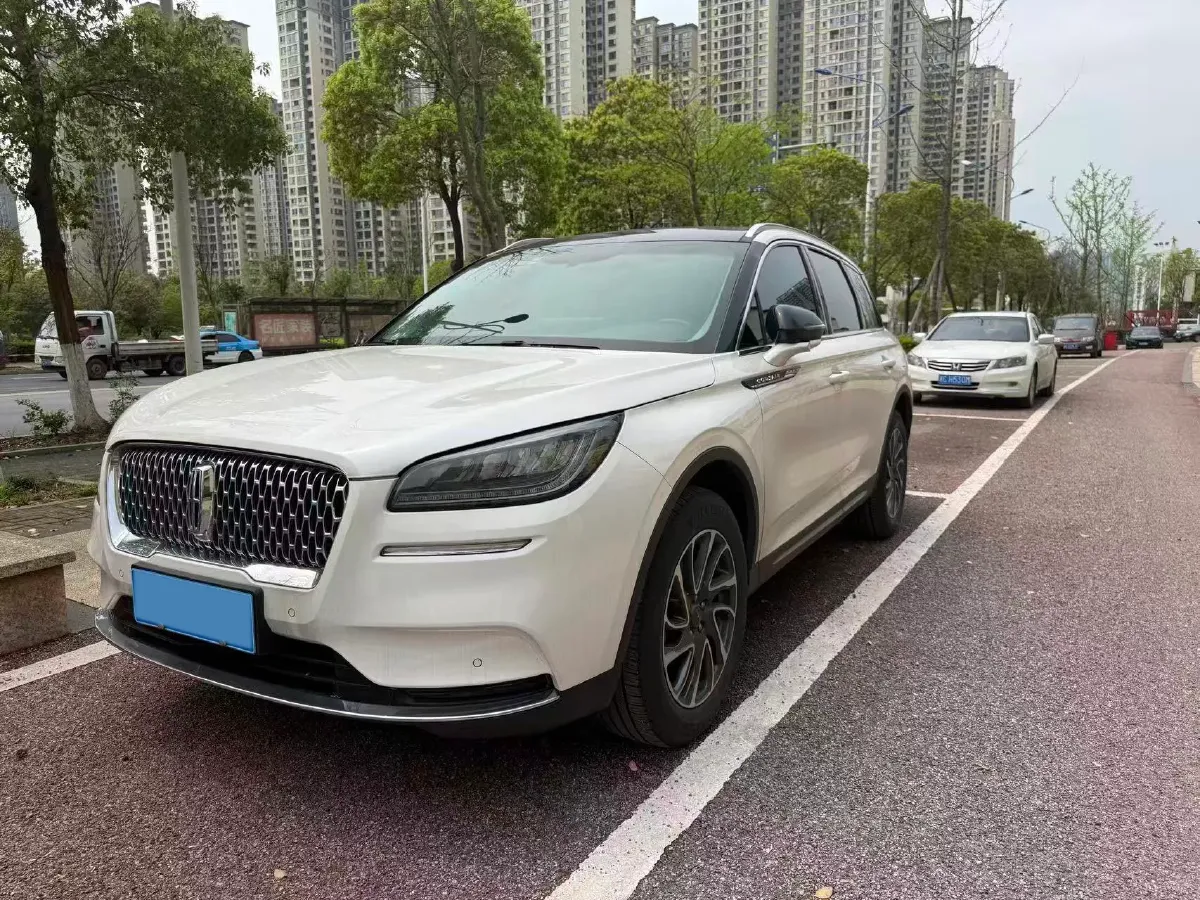 2021 Lincoln Corsair 2.0T 245HP L4 8AT,autocango,china used car exporter,china ev exporter,chinese used car exporter,chinese used ev exporter