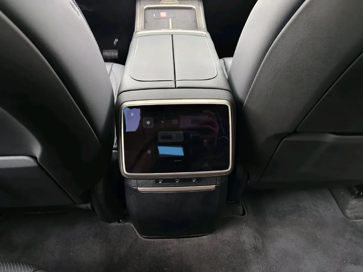 2025 ONVO L90 BEV,autocango,china used car exporter,china ev exporter,chinese used car exporter,chinese used ev exporter