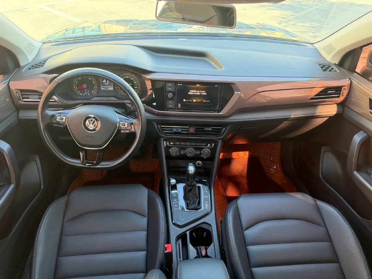 2020 Volkswagen Tharu 2.0T 186HP L4 7DCT,autocango,china used car exporter,china ev exporter,chinese used car exporter,chinese used ev exporter