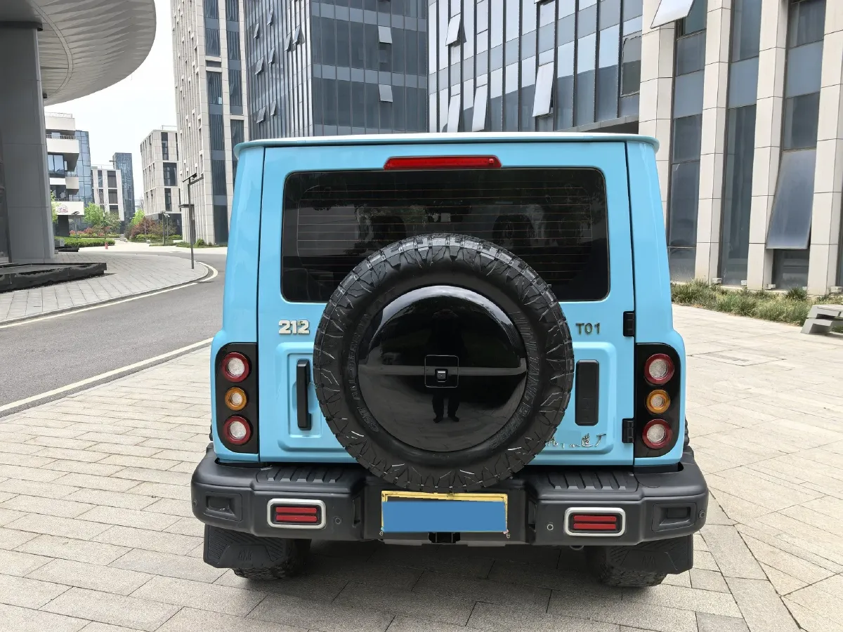 2025 212 212 T01 2.0T 252HP L4 8AT,autocango,china used car exporter,china ev exporter,chinese used car exporter,chinese used ev exporter