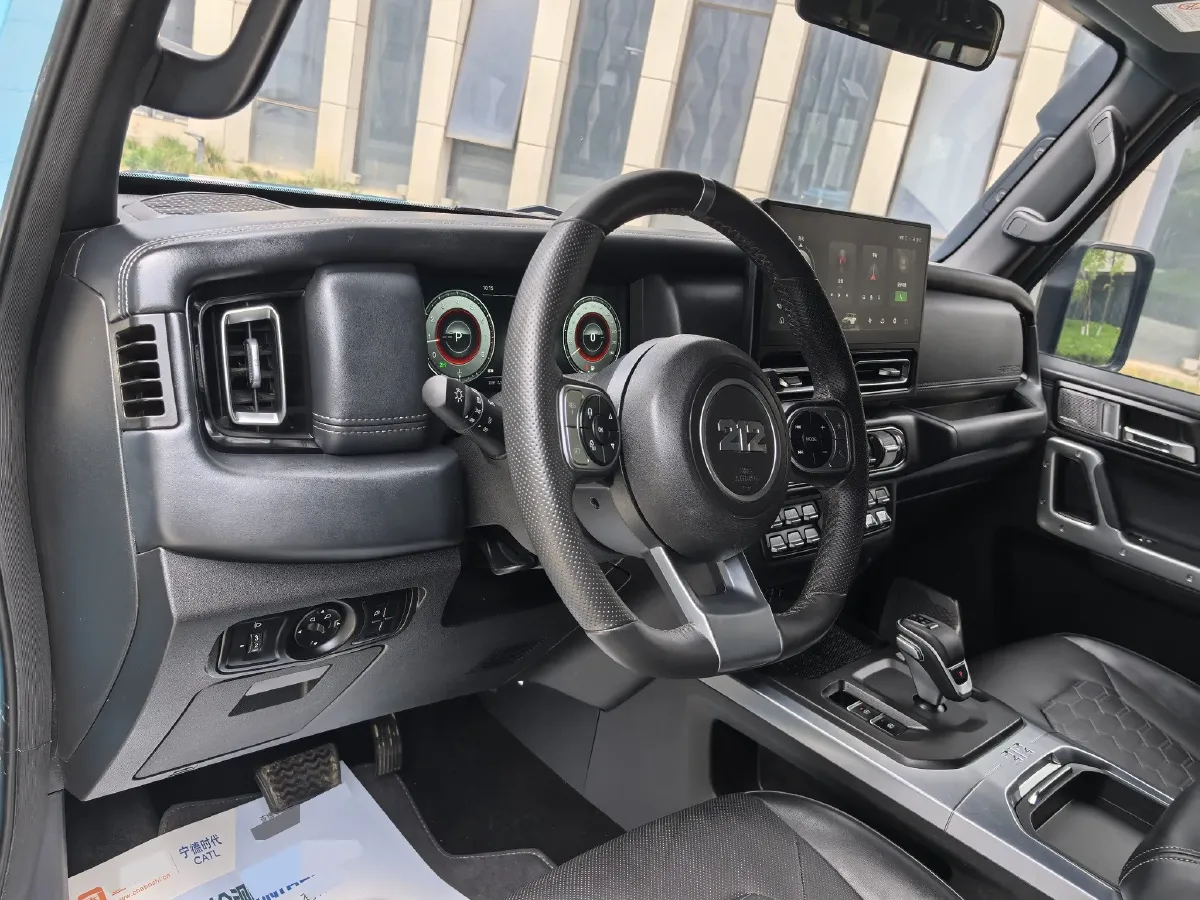 2025 212 212 T01 2.0T 252HP L4 8AT,autocango,china used car exporter,china ev exporter,chinese used car exporter,chinese used ev exporter