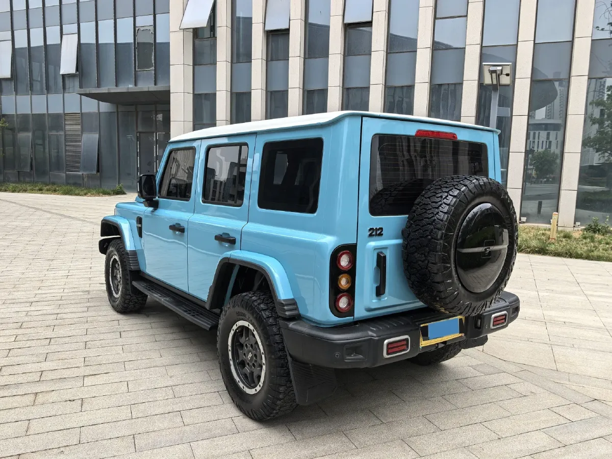 2025 212 212 T01 2.0T 252HP L4 8AT,autocango,china used car exporter,china ev exporter,chinese used car exporter,chinese used ev exporter