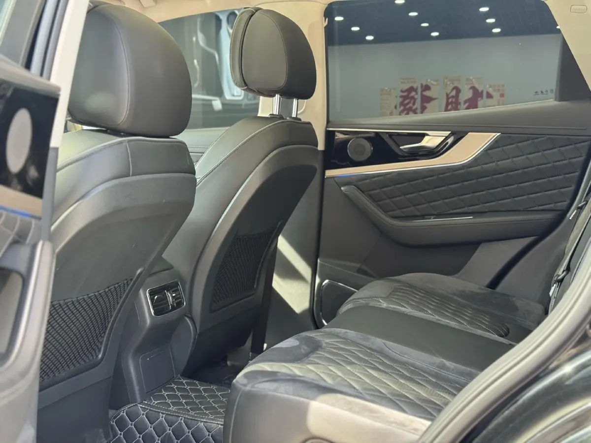 2022 HongQi HS5 2.0T 224HP L4 6AT,autocango,china used car exporter,china ev exporter,chinese used car exporter,chinese used ev exporter