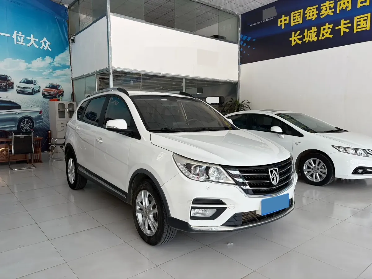 2017 BaoJun 560 1.5T 150HP L4 6MT,autocango,china used car exporter,china ev exporter,chinese used car exporter,chinese used ev exporter
