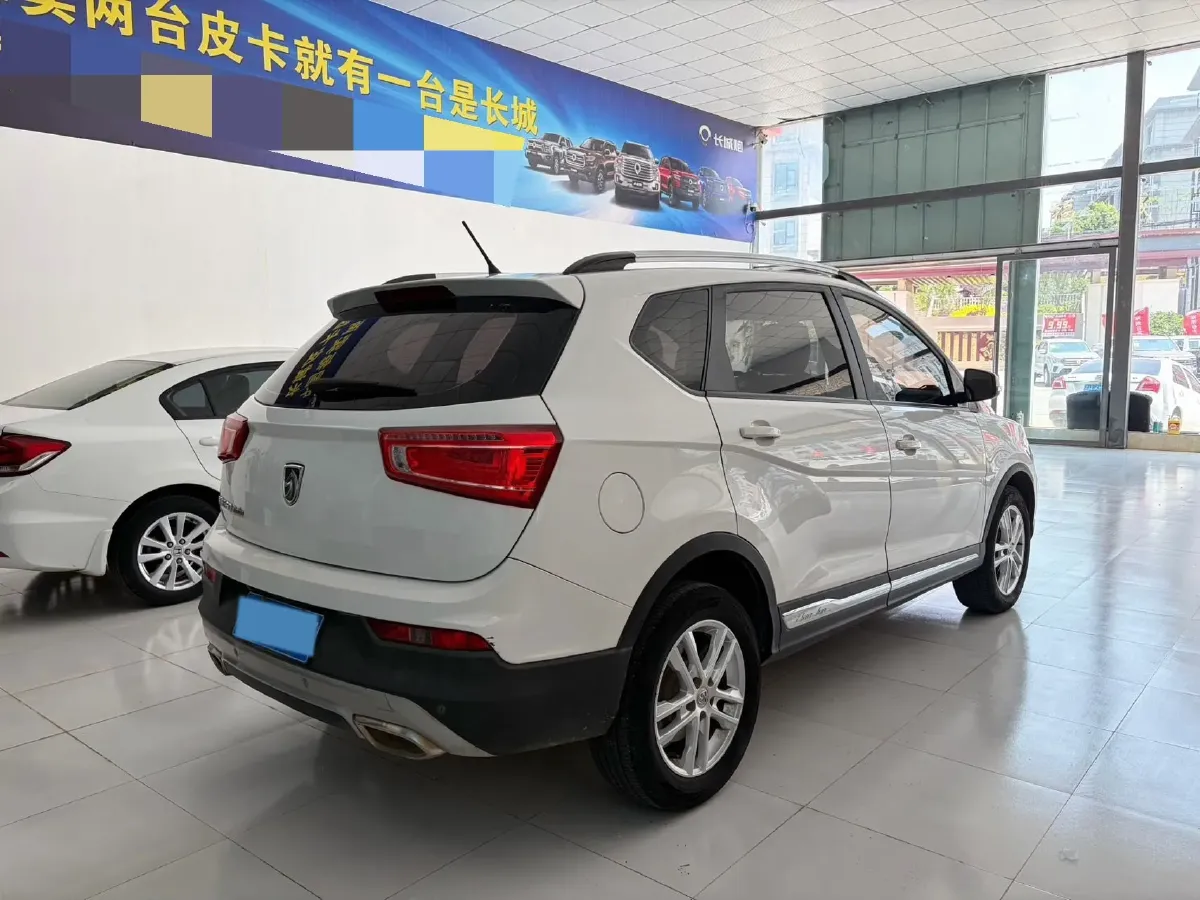 2017 BaoJun 560 1.5T 150HP L4 6MT,autocango,china used car exporter,china ev exporter,chinese used car exporter,chinese used ev exporter
