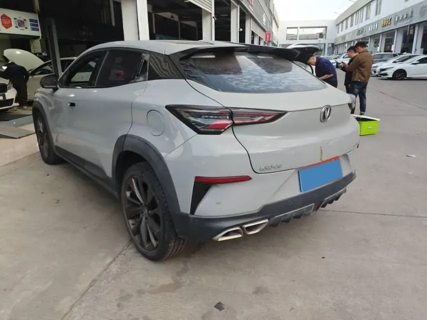 2020 ChangAn UNI-T 1.5T 180HP L4 7DCT,autocango,china used car exporter,china ev exporter,chinese used car exporter,chinese used ev exporter