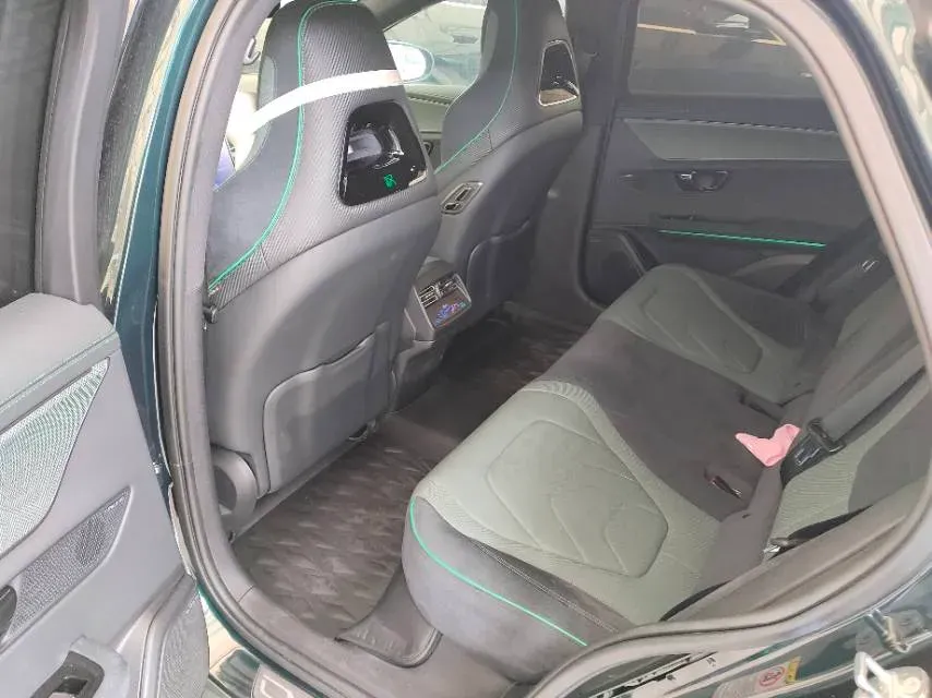 2022 Toyota Highlander 2.5L 192HP L4 E-CVT Hybrid,autocango,china used car exporter,china ev exporter,chinese used car exporter,chinese used ev exporter