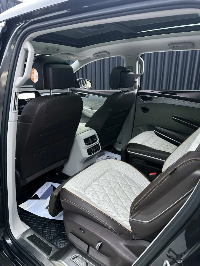 2021 Volkswagen Talagon 2.0T 220HP L4 7DCT,autocango,china used car exporter,china ev exporter,chinese used car exporter,chinese used ev exporter