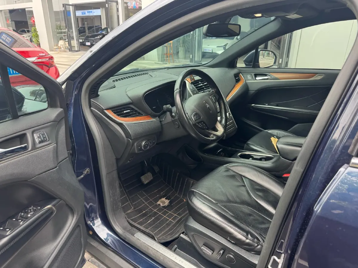 2017 Lincoln MKC 2.0T 203HP L4 6AT,autocango,china used car exporter,china ev exporter,chinese used car exporter,chinese used ev exporter