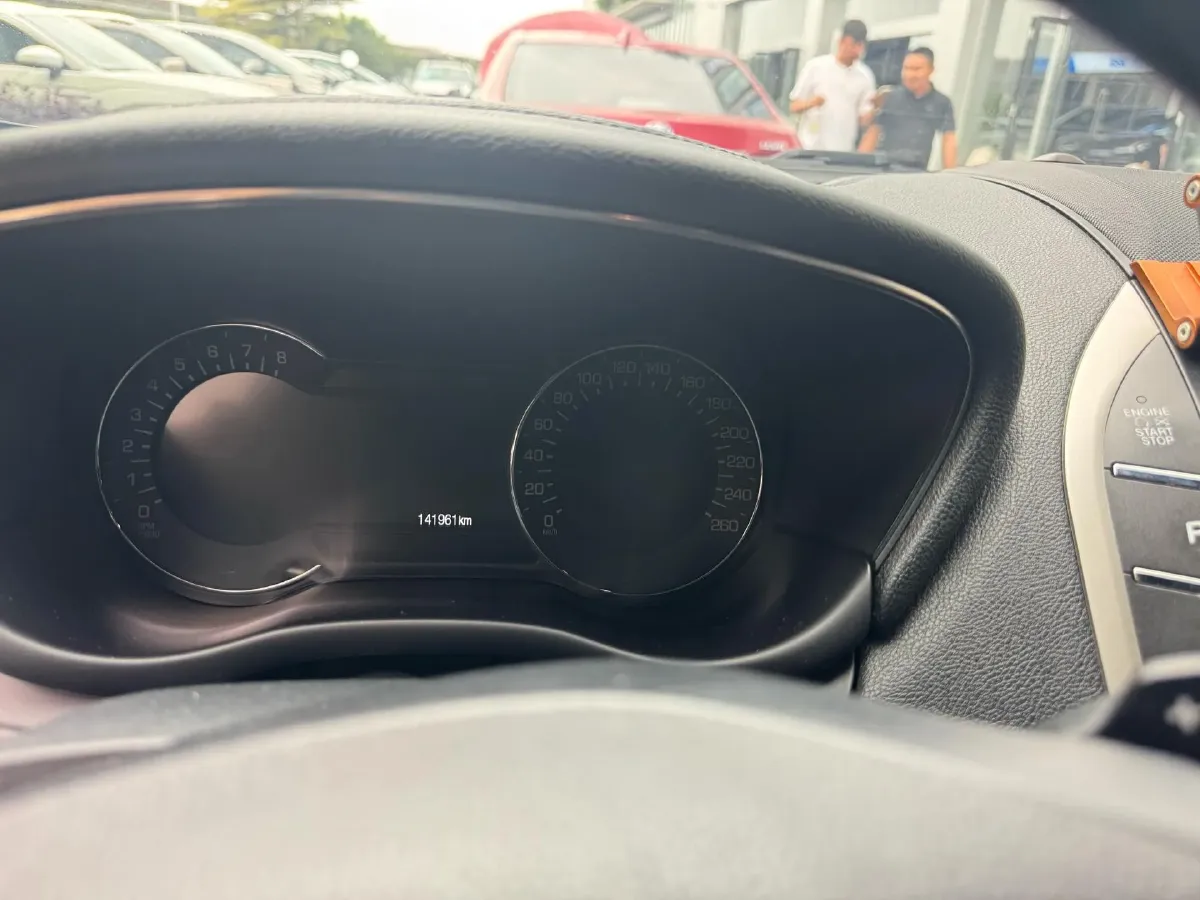 2017 Lincoln MKC 2.0T 203HP L4 6AT,autocango,china used car exporter,china ev exporter,chinese used car exporter,chinese used ev exporter