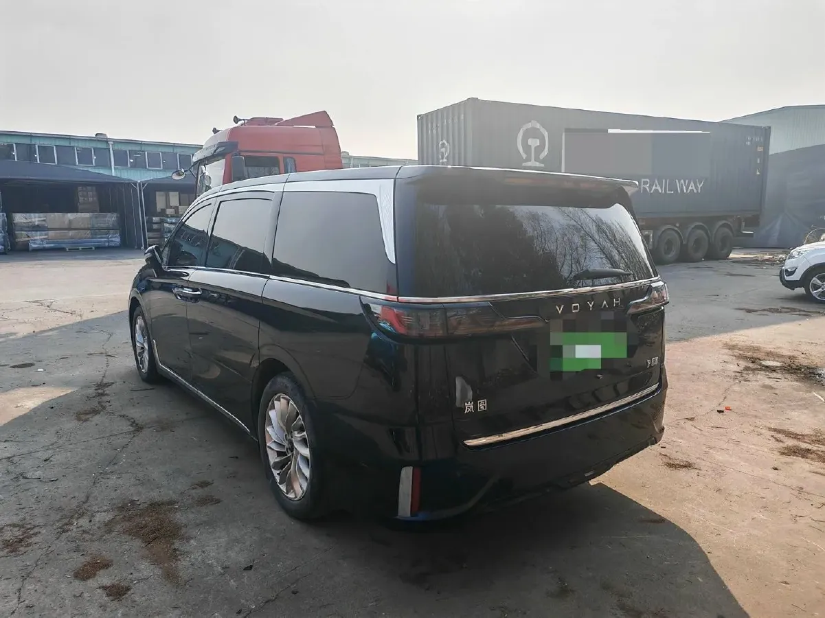 2022 Voyah Dream 1.5T 136HP L4 PHEV 25.57KWH,autocango,china used car exporter,china ev exporter,chinese used car exporter,chinese used ev exporter