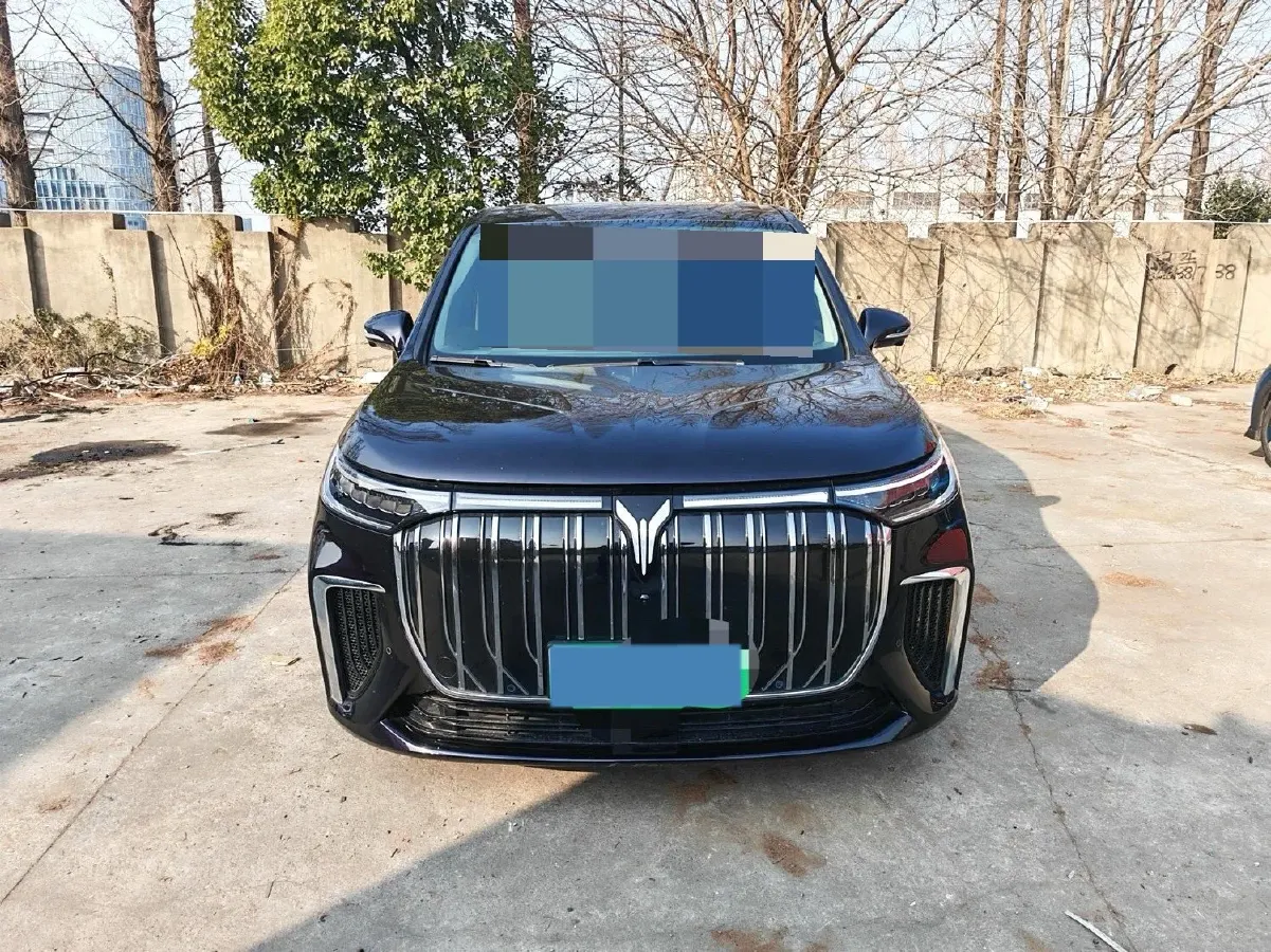 2022 Voyah Dream 1.5T 136HP L4 PHEV 25.57KWH,autocango,china used car exporter,china ev exporter,chinese used car exporter,chinese used ev exporter