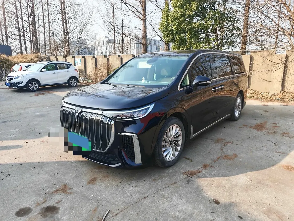 2022 Voyah Dream 1.5T 136HP L4 PHEV 25.57KWH,autocango,china used car exporter,china ev exporter,chinese used car exporter,chinese used ev exporter