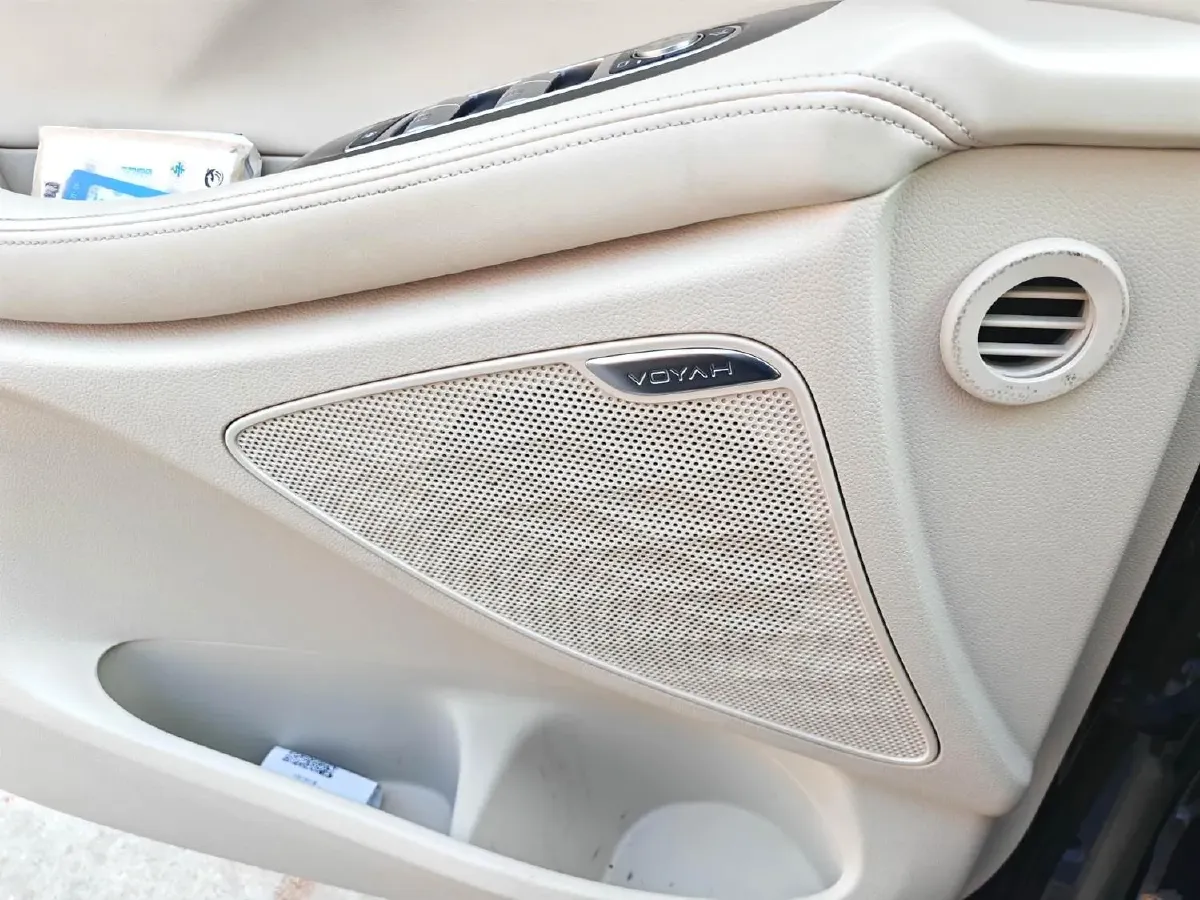 2022 Voyah Dream 1.5T 136HP L4 PHEV 25.57KWH,autocango,china used car exporter,china ev exporter,chinese used car exporter,chinese used ev exporter