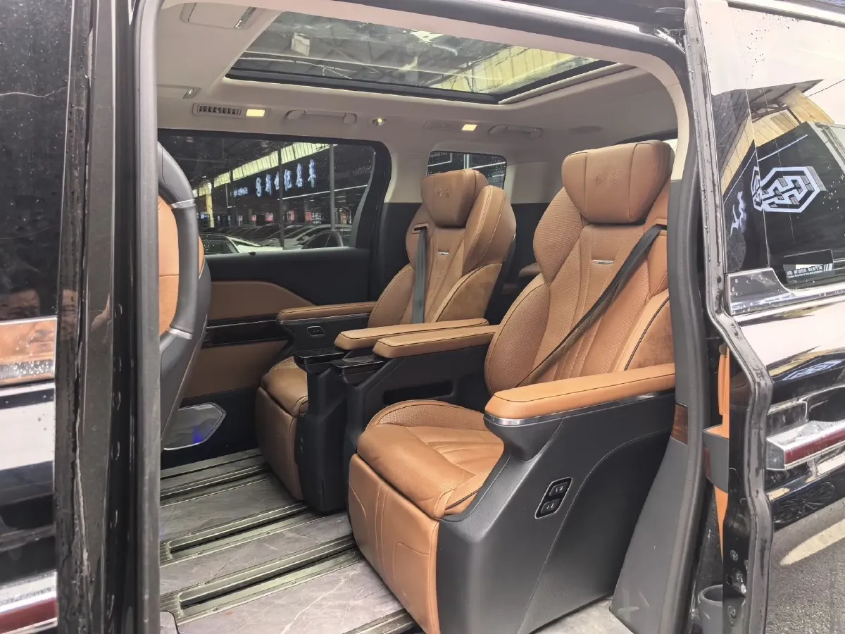 2023 HongQi HQ9 2.0T 252HP L4 8AT,autocango,china used car exporter,china ev exporter,chinese used car exporter,chinese used ev exporter