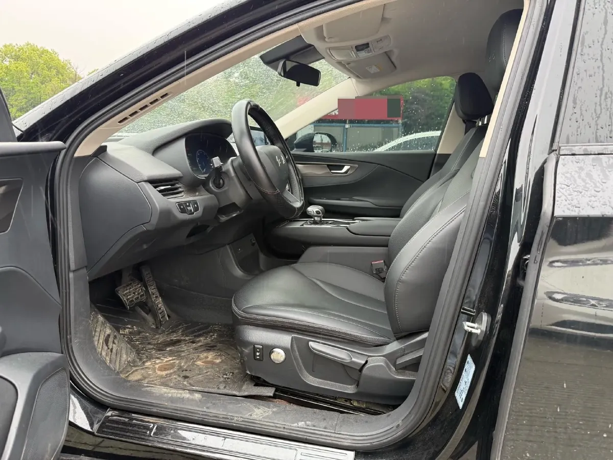 2023 HongQi E-QM5 BEV 54KWH,autocango,china used car exporter,china ev exporter,chinese used car exporter,chinese used ev exporter