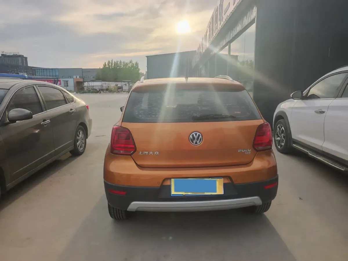 2018 Landwind XiaoYao 1.5T 163HP L4 CVT,autocango,china used car exporter,china ev exporter,chinese used car exporter,chinese used ev exporter