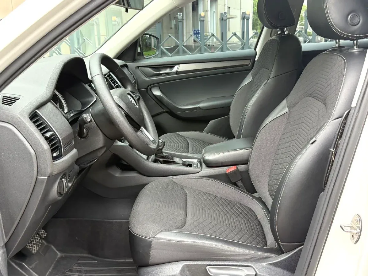 2018 Skoda Kodiak 2.0T 186HP L4 7DCT,autocango,china used car exporter,china ev exporter,chinese used car exporter,chinese used ev exporter