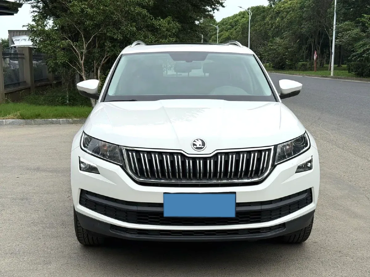 2018 Skoda Kodiak 2.0T 186HP L4 7DCT,autocango,china used car exporter,china ev exporter,chinese used car exporter,chinese used ev exporter