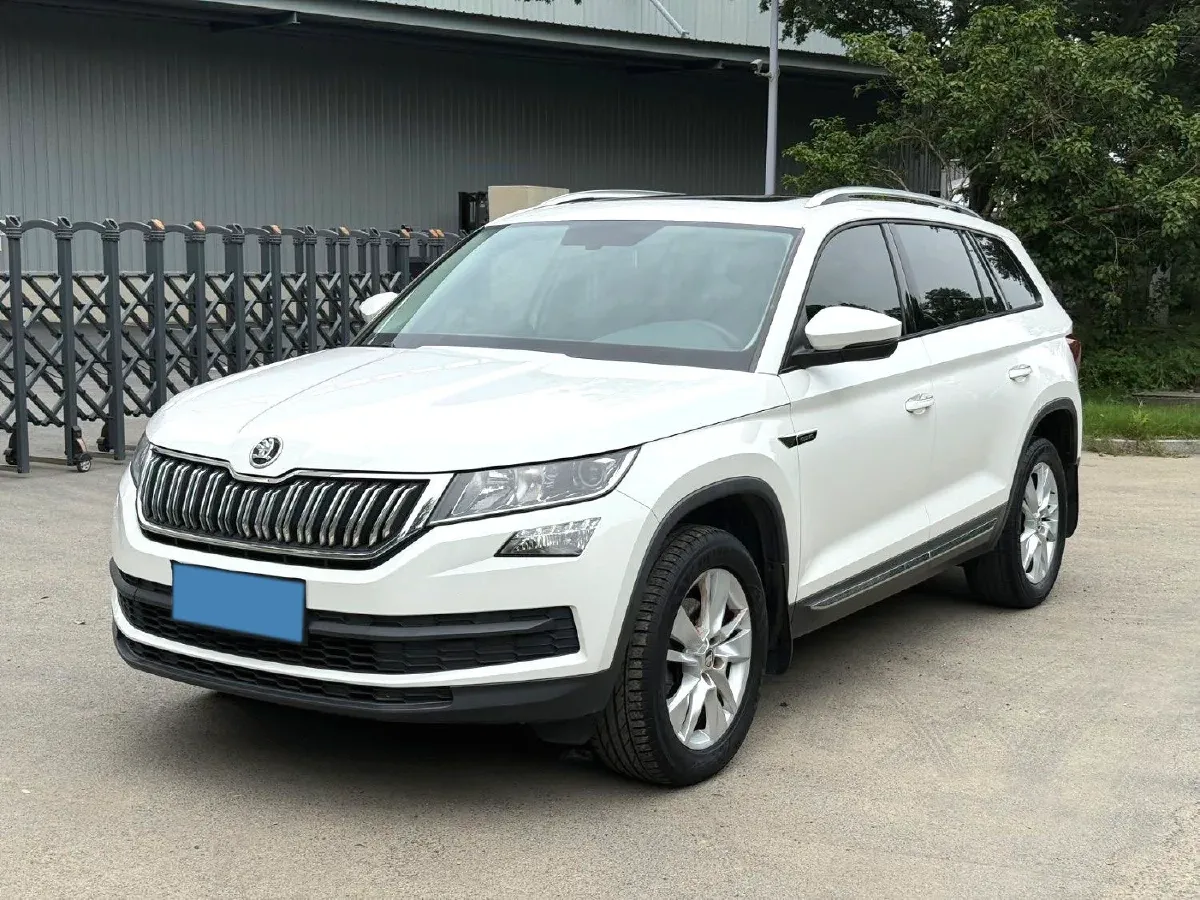 2018 Skoda Kodiak 2.0T 186HP L4 7DCT,autocango,china used car exporter,china ev exporter,chinese used car exporter,chinese used ev exporter