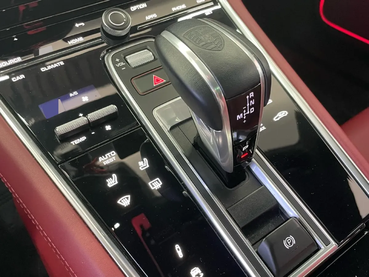 2022 Porsche Panamera 2.9T 330HP V6 8DCT,autocango,china used car exporter,china ev exporter,chinese used car exporter,chinese used ev exporter