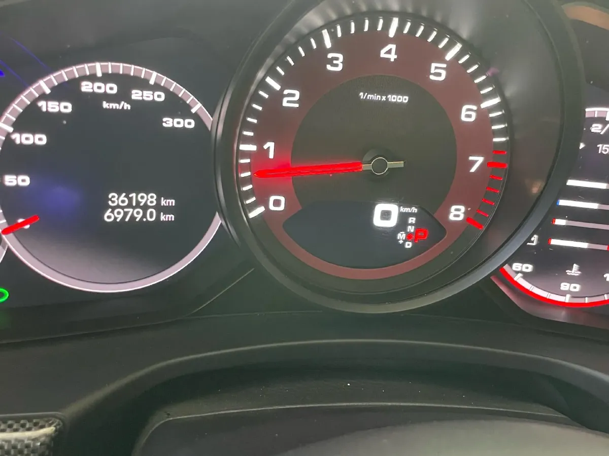 2022 Porsche Panamera 2.9T 330HP V6 8DCT,autocango,china used car exporter,china ev exporter,chinese used car exporter,chinese used ev exporter