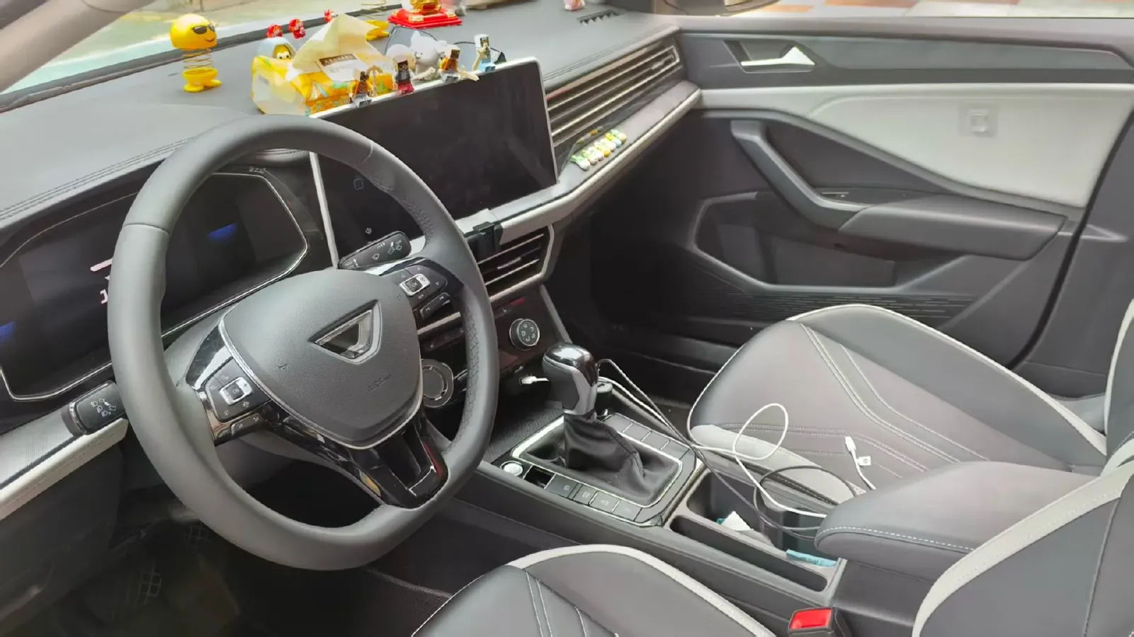 2025 Jetta JettaVA7 1.4T 150HP L4 7DCT,autocango,china used car exporter,china ev exporter,chinese used car exporter,chinese used ev exporter