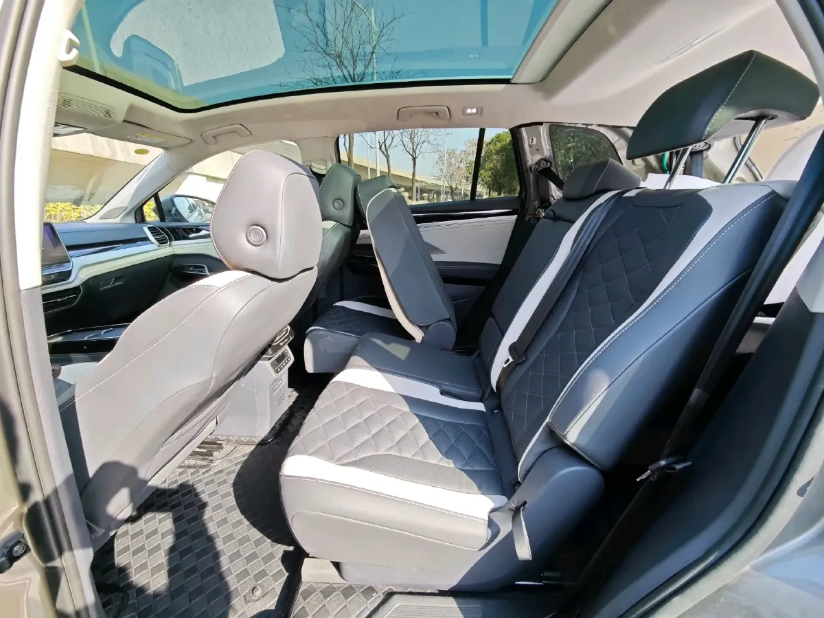 2022 Volkswagen ID.6 Crozz BEV 84.8KWH,autocango,china used car exporter,china ev exporter,chinese used car exporter,chinese used ev exporter