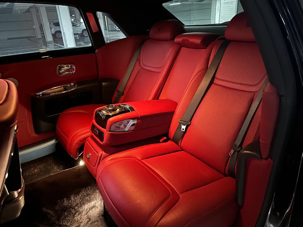 2018 Rolls-Royce Ghost 6.6T 571HP V12 8AT,autocango,china used car exporter,china ev exporter,chinese used car exporter,chinese used ev exporter