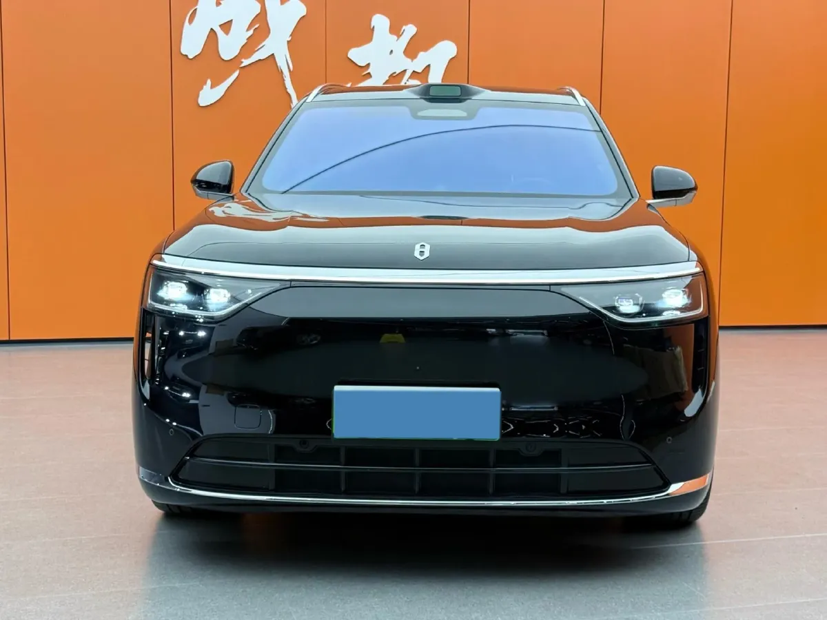 2025 AITO AITO M8 REEV 160HP REEV 53.4KWH,autocango,china used car exporter,china ev exporter,chinese used car exporter,chinese used ev exporter
