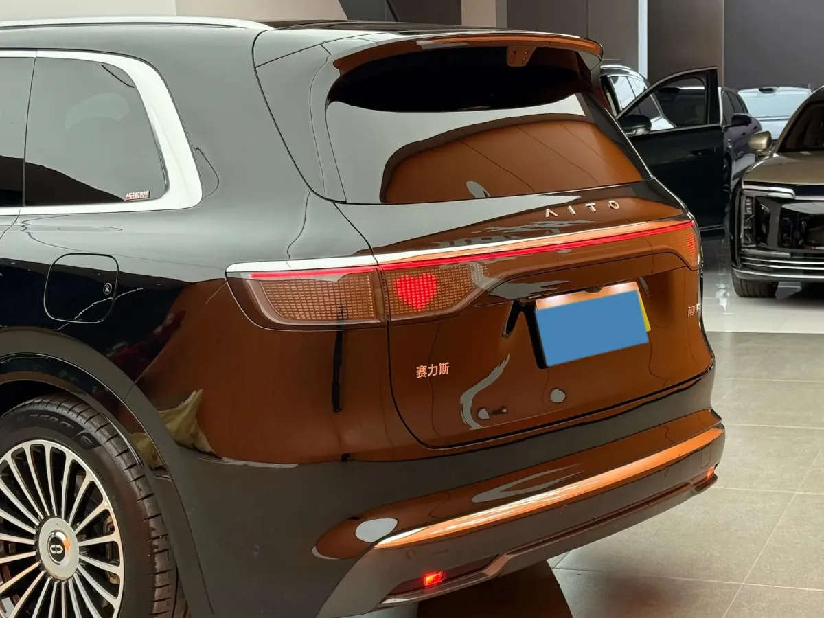 2025 AITO AITO M8 REEV 160HP REEV 53.4KWH,autocango,china used car exporter,china ev exporter,chinese used car exporter,chinese used ev exporter