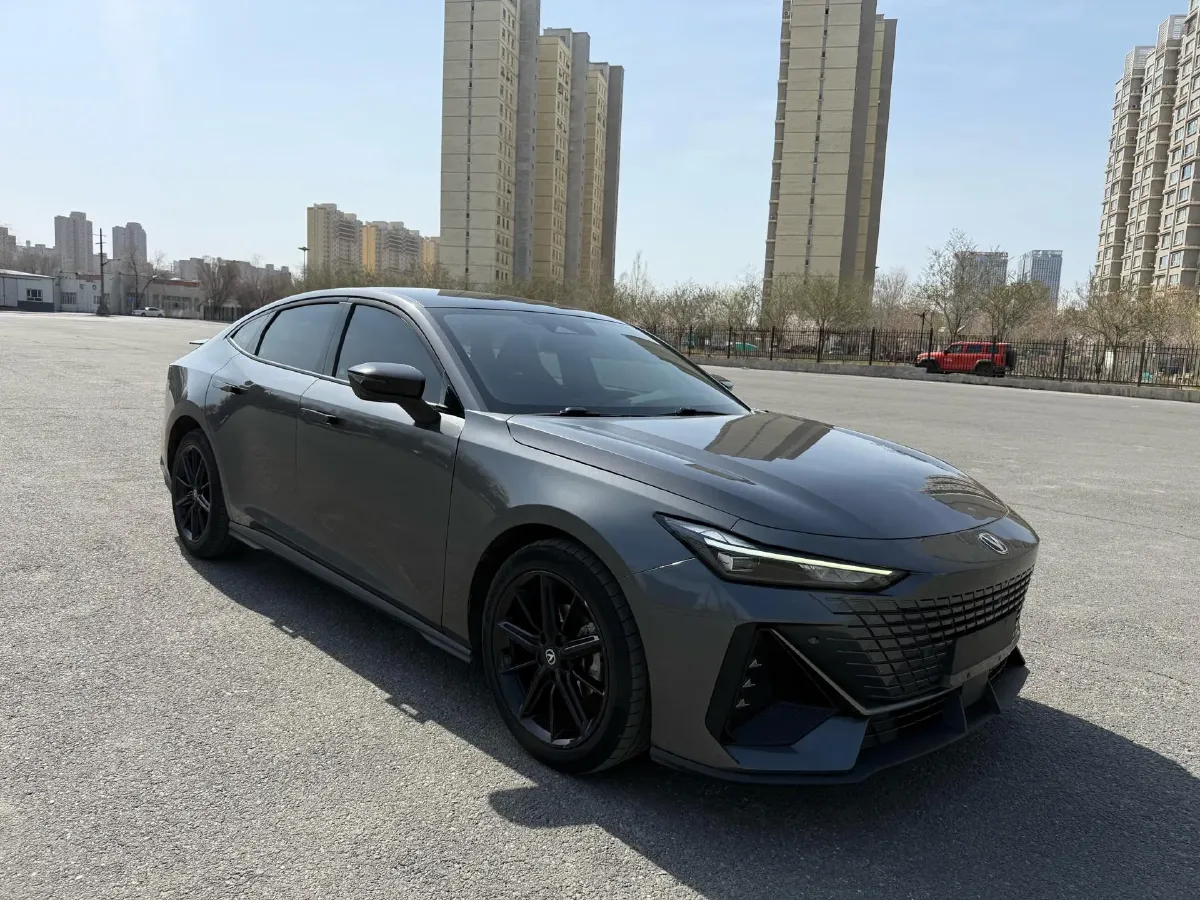 2023 ChangAn UNI-V 1.5T 188HP L4 7DCT,autocango,china used car exporter,china ev exporter,chinese used car exporter,chinese used ev exporter