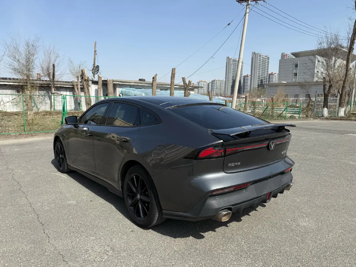 2023 ChangAn UNI-V 1.5T 188HP L4 7DCT,autocango,china used car exporter,china ev exporter,chinese used car exporter,chinese used ev exporter